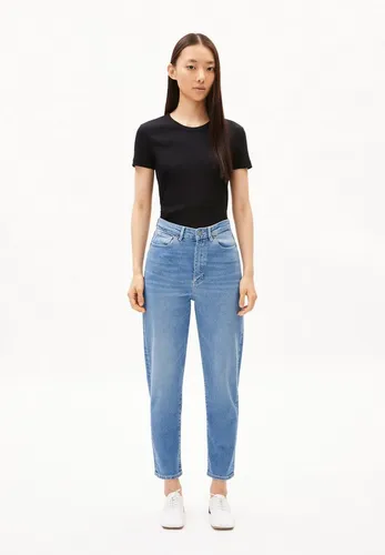 Armedangels 5-Pocket-Jeans - Mom Fit High Waist Ankle - Jeans aus recyceltem Baumwollmix im angesagten Mom Fit, nachhaltig und stylish für umweltbewusste Modefans.