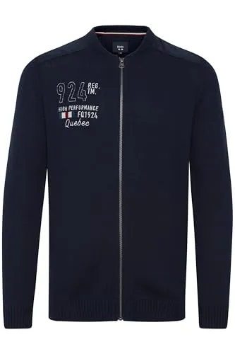 FQ1924 Strickjacke FQErland mit Stehkragen - Herren Cardigan aus feinem Feinstrick, ideal für Alltag und besondere Anlässe. Der durchgehende Reißverschluss ermöglicht vielseitige Styling-Optionen und sorgt für einen angenehmen Tragekomfort.