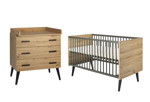 Schardt Kinderzimmer Set Morris Oak 3-teilig - Komplettzimmer mit Kinderbett, Wickelkommode und Ansatz, stilvolles Design aus hochwertigem Eichenholz für ein modernes Kinderzimmer.
