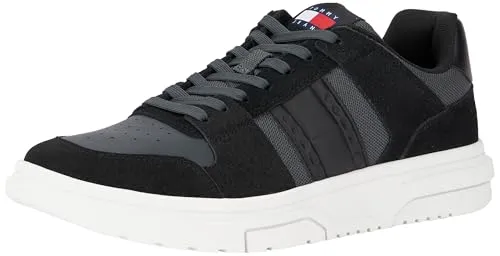 Tommy Jeans Herren Sneaker Brooklyn aus Wildleder, Schwarz (Black), 45 - Herren-Sneaker aus 100% Wildleder, stilvolles Design und optimale Passform für den ganzen Tag. Perfekt für Alltag und besondere Anlässe.