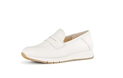 Gabor Damen Slipper mit Wechselfußbett - Bequeme Slip-Ons in Creme - Hochwertige Slipper für Damen mit moderater Mehrweite (G) und flachem Absatz. Ideal für den Alltag, bieten sie höchsten Komfort durch das Wechselfußbett und die weiche TR-Sohle.