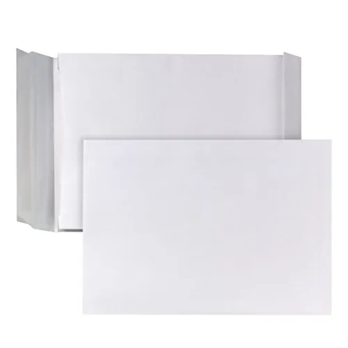 Posthorn Faltentaschen B4, haftklebend – 200 Stück - Versandtaschen in DIN B4, weiß und ohne Fenster, aus robustem Kraftpapier mit haftklebendem Verschluss – ideal für sichere und einfache Sendungen.