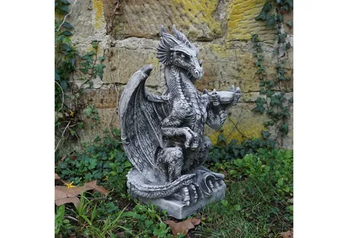 gartendekoparadies.de Gartenfigur Drache auf Sockel, Steinfigur, H. 51 cm, 18 kg, Frostsicher