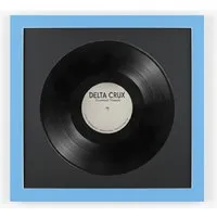 K-Möbel Schallplatten Rahmen Blau 40x40cm mit Passepartout - Hochwertiger 40x40 cm Bilderrahmen aus Echtholz für Ihre wertvollen Schallplatten. Das präzise Passepartout setzt das Vinyl perfekt in Szene und schützt es vor UV-Strahlung. Ideal für stilvolle Wanddekoration.