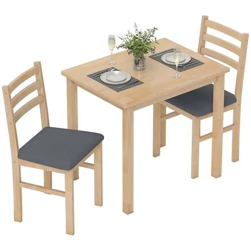 HOMCOM Essgruppe aus Kautschukholz und MDF - 3-teiliges Set mit Küchentisch und 2 armfreien Stühlen, perfekt für kleine Räume. Ergonomisches Design und rustikale Ästhetik sorgen für Komfort und Stil.