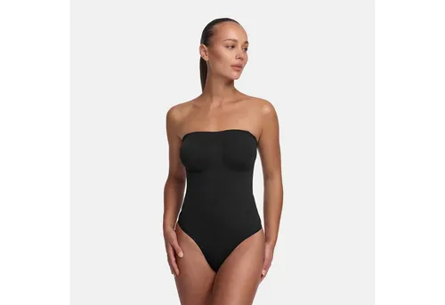 creamy fabrics Damen Shapewear Bodysuit Trägerlos – Nahtloser Sculpting Body für eine glatte Silhouette - Ideal für jeden Anlass: Der trägerlose Sculpting Bodysuit bietet gezielte Unterstützung für Bauch und Taille. Nahtlos und unsichtbar unter Kleidung, sorgt er für höchsten Tragekomfort und einen perfekten Sitz.
