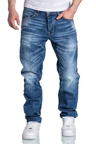 Amaci&Sons Herren Jeans Regular Straight Fit Destroyed 7984 in Hellblau W34/L30 - Stylische Herren Jeans im Regular Straight Fit Design. Die Destroyed-Optik verleiht jedem Outfit einen lässigen Touch. Ideal für den Alltag und vielseitig kombinierbar.