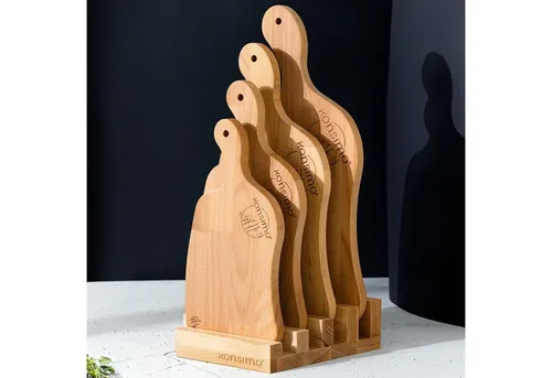 KONSIMO® Schneidebrett LIVO, Massivholz Buche mit Brettständer, handgefertigt - Erleben Sie das handgefertigte LIVO Schneidebrett aus hochwertigem Buchenholz. Perfekt für die Küche, langlebig und ein stilvoller Blickfang, der das Schneiden zum Vergnügen macht.