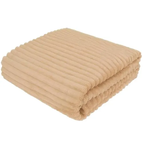 Cotton Market Decke 220 x 240 cm Weiche Warme Flauschige Wohndecke mit Prägung Elegant Gemütlich Große Kuscheldecke Sofadecke Überwurf