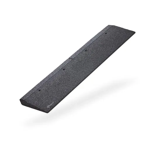 bepco Bordsteinkanten-Rampe aus Gummi, 100 x 25 x 4 cm mit Befestigungsunterlagen - Praktische Auffahrrampe aus PU-gebundenem Gummigranulat, ideal zur Überwindung von Türschwellen. Mit 4 Unterlegscheiben zur sicheren Befestigung.