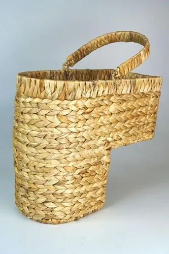 Treppenkorb aus Wasserhyazinthe ARTRA - Nachhaltiger Treppenkorb aus hochwertiger Wasserhyazinthe, handgefertigt mit Tragegriff, ideal für stilvolle Aufbewahrung.