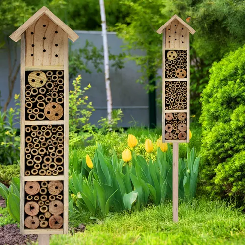 Holz Insektenhotel mit Erdspieß