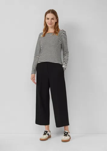 s.Oliver Strukturierte Culotte mit Elastikbund - Moderne Culotte mit elastischem Bund und praktischen Eingrifftaschen. Ideal für den Alltag und vielseitig kombinierbar. Material: 74% Polyester, 22% Viskose, 4% Elasthan.
