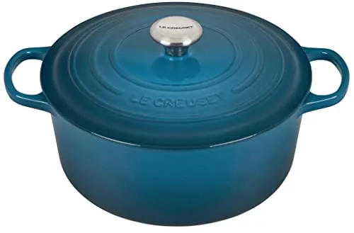 Le Creuset Signature Gusseisen-Bräter mit Deckel, Ø 28 cm, Deep Teal - Emaillierter Gusseisen-Bräter mit 6,7 l Volumen für gleichmäßige Wärmeverteilung. Ideal zum Kochen und Servieren für 2-3 Personen. Kompatibel mit allen Herdarten, inkl. Induktion. Hergestellt in Frankreich, leicht zu reinigen.