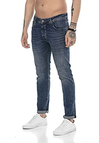 Redbridge Herren Jeans im Used Look Dunkelblau W36L34 - Modische 5-Pocket-Hose im beliebten Used Look, bietet hohen Tragekomfort durch elastische Eigenschaften und ist vielseitig kombinierbar für Berufs- und Freizeitoutfits.