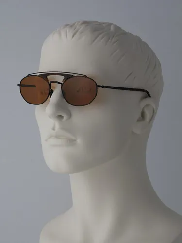 Giorgio Armani Sonnenbrille 0AR6116 300173 - Elegante Sonnenbrille aus 100% Metall, schmaler Rahmen in Schwarz mit braunen Gläsern. Ideal für stilvolle Auftritte, UV-Schutz und Giorgio Armani Logo-Details. Maße: 53 - 145 mm.