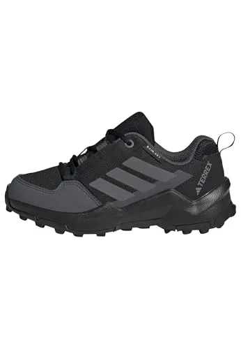 adidas Terrex Ax4R RAIN.RDY Wanderschuhe für Kinder - Wasserdichte Wanderschuhe aus abriebfestem Material, ideal für Abenteuer in der Natur. Mit Traxion Außensohle für optimalen Grip und nachhaltigen Materialien.