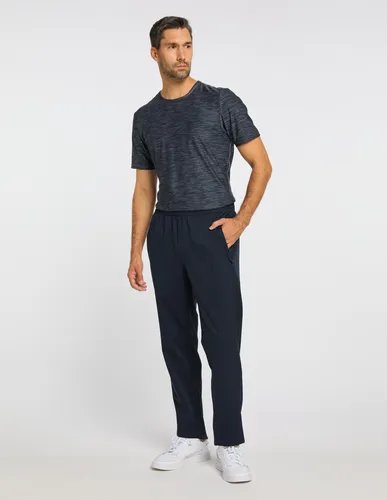 Joy Sportswear Trainingshose TOM für Herren - Blau - Herren-Stoffhosen aus 92% Polyester und 8% Elasthan, ideal für Fitness & Training, mit normaler Leibhöhe und bequemem Regular Fit.