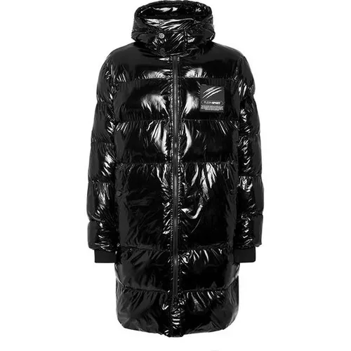 PLEIN SPORT Jacke - Entdecken Sie die gepolsterte Kapuzenjacke von PLEIN SPORT, ideal für die Zeit vor und nach dem Training. Sie bietet leichten Tragekomfort und optimalen Schutz gegen Kälte.