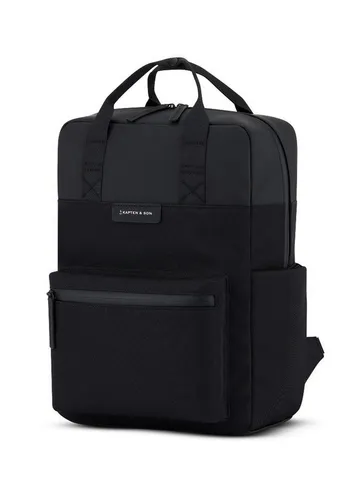 Kapten & Son Bergen Pro Rucksack All Black - Stylischer Rucksack aus veganem Tech-Material, wasserabweisend und robust. Mit Anti-Diebstahlfach und ergonomischem Design für optimalen Tragekomfort.