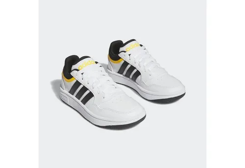 adidas Hoops Shoes - Cloud White/Core Black/Bold Gold, 35 EU - Sneaker mit regulärer Passform, dämpfender Zwischensohle und stylishem Design für optimalen Tragekomfort und sportlichen Look.