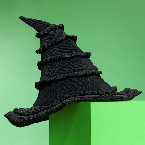 Wicked Rollenspiel-Replik 1/1 Elphaba's Hat 32 cm - Mützen & Caps, detailgetreue Nachbildung des ikonischen Huts von Elphaba aus Wicked – perfekt für Kostümpartys oder Sammler.