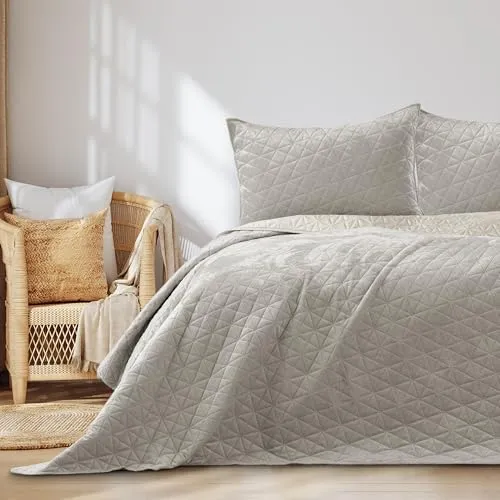 RESTILO Tagesdecke 220x240 cm Beige von RESTILO