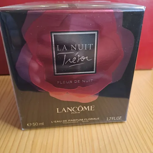 LANCOME La Nuit Trésor Fleur de Nuit Eau de Parfum 50 ml - Damen Eau de Parfum mit floralen Noten, ideal für romantische Anlässe und unvergessliche Momente.