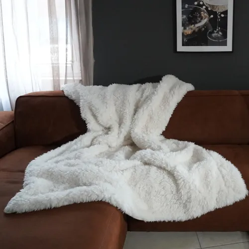 Weiche Felldecke Wendedecke 150x200 cm Offwhite – kuschelige Lammfell Optik