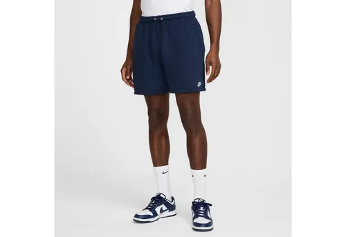Nike Club Herren Shorts aus French Terry - Sportliche Shorts für vielseitige Aktivitäten, aus leichter Baumwollmischung, mit praktischen Eingrifftaschen und stilvoller Logostickerei.