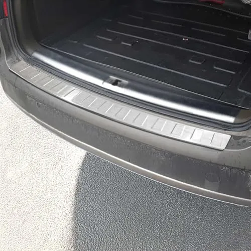 OMAC Ladekantenschutz für Audi A4 B9 Avant 2015-2019 - Abdeckblenden mit maßgeschneiderter Passform, schützt effektiv die Ladekante vor Kratzern und Stößen. Hergestellt aus rostfreiem Edelstahl für maximale Haltbarkeit und einfache Montage ohne Bohren.