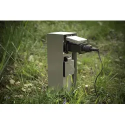 LED Universum Außensteckdose 2 Steckplätze Silber - Steckdosen & Zubehör – Wetterfeste IP44 Außensteckdose mit 2 Steckplätzen, ideal für Garten und Terrasse, aus robustem Edelstahl für lange Haltbarkeit.