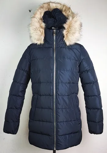 Tommy Hilfiger Damen Steppjacke Heritage Down Tyra Jacket mit Kunstfell, Blau (Desert Sky), XS - Funktionsjacken mit Reißverschluss und fixierter Kapuze, ideal für die kalte Jahreszeit, aus 100% recyceltem Polyester, bietet hohen Tragekomfort und zeitlosen Stil.