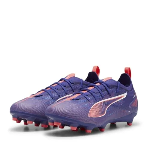 PUMA Ultra 5 PRO FG/AG Jr Soccer Shoe - Optimaler Halt für junge Talente - Fußballschuhe mit PWRTAPE Stützrahmen für gezielte Verstärkung und FastTrax Stollen für optimale Traktion auf dem Platz.