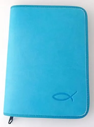 Gotteslobhülle - Hochwertige Soft-Kunstlederhülle für das neue Gotteslob, ideal als Geschenk zur Erstkommunion. Mit dezenter Fisch-Prägung und praktischem Reißverschluss – perfekt für den stilvollen Schutz.