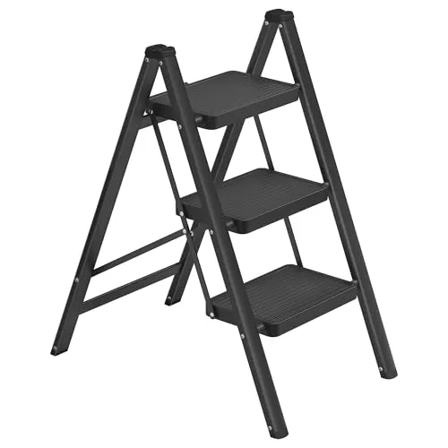 SONGMICS Trittleiter, 3 Stufen, klappbar, bis 150 kg belastbar, aus Stahl