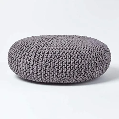 HOMESCAPES Strickpouf rundes Bodenkissen - Regalkörbe: Grob gestrickter Sitzpouf aus 100% Baumwolle, hautfreundlich und formbeständig. Ideal als zusätzliche Sitzgelegenheit oder elegantes Dekoobjekt in verschiedenen Farben.