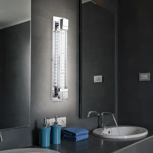 LED Wandleuchte Flurlampe in Chrom, 5,2W 547lm warmweiß - Moderne Wandleuchte aus Chrom mit klarem Glas, ideal für Schlafzimmer. Energieeffiziente LED-Technologie sorgt für warmweißes Licht und eine lange Lebensdauer von bis zu 20.000 Stunden.