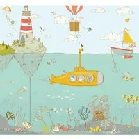 Komar Vlies Fototapete - Sealife - Wimmelbild für Kinderzimmer - Wandaufkleber mit einem aufregenden Unterwasser-Abenteuer in einem gelben U-Boot. Hochwertiges, umweltfreundliches Vlies aus Deutschland, formstabil und geruchsfrei.