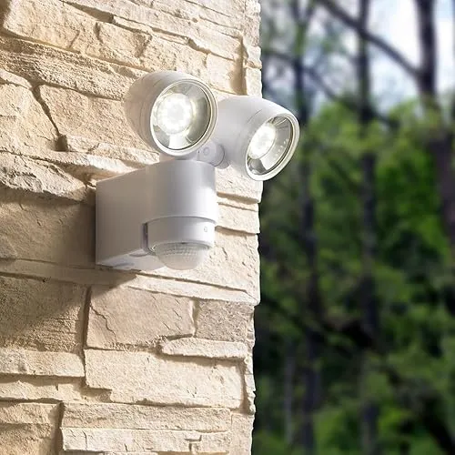 MeLiTec LED Außenstrahler mit Bewegungsmelder, 2 LED Spots - Außenleuchten mit 820 Lumen, präzisem PIR-Sensor und wetterfestem Gehäuse (IP44) für sichere Beleuchtung von Garten, Terrasse und Einfahrt.