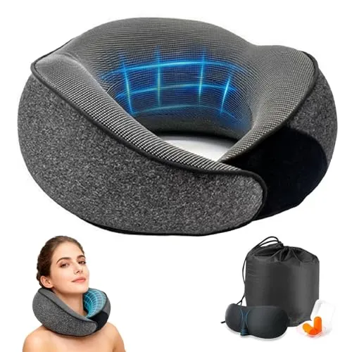 Pmueuff Nackenkissen Flugzeug, Reisekissen Memory Foam 360° Unterstützung Nackenhörnchen mit Ohrstöpseln, Augenmaske & Tragetasche Verstellbares Kompaktes Kissen für Reisen mit Flugzeug, Auto, Zug