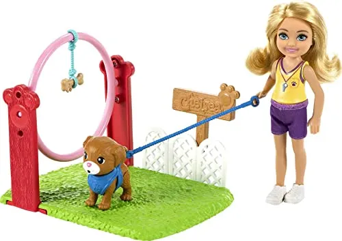 Barbie GTN62 - Chelsea-Karrierepuppe Blonde Chelsea-Puppe und Hundetrainerin-Spielset, Spielzeug ab 3 Jahren