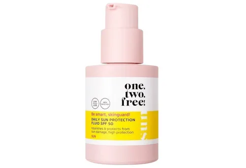 Onetwofree! Daily Sun Protection Fluid SPF 50 - 30 ml - Sonnencreme mit ultraleichter Konsistenz, schützt die Haut vor Sonnenstrahlen und freien Radikalen. Ideal für natürliche Hautpflege und bietet einen umweltfreundlichen Pumpflakon.