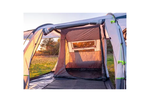 REIMO Innenzelt für TOUR EASY 4 und TOUR EASY AIR Vorzelt - Erweitere deinen Camper mit dem Innenzelt für TOUR EASY 4 und TOUR EASY AIR. Schaffe zusätzlichen Schlafplatz für 2 Personen mit einem durchdachten Design und praktischem Moskitonetz.