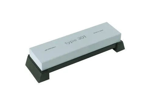 CHROMA Schleifstein P-11 type 301 - 800er Körnung - Messerschärfer für den Grund- und Erhaltungsschliff, ideal für hochwertige Messer. Mit 800er Körnung für ein perfektes Schleifergebnis. Empfohlene Schleifhilfen sorgen für den richtigen Winkel.