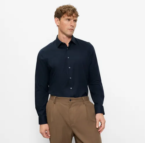 OLYMP Langarmhemd Level Five Businesshemd, body fit, Kentkragen blau 45 - Elegantes Langarmhemd in marineblau, ideal für geschäftliche Anlässe. Hoher Tragekomfort durch Baumwollmischung und körpernahe Passform. Perfekt für einen stilvollen Auftritt!