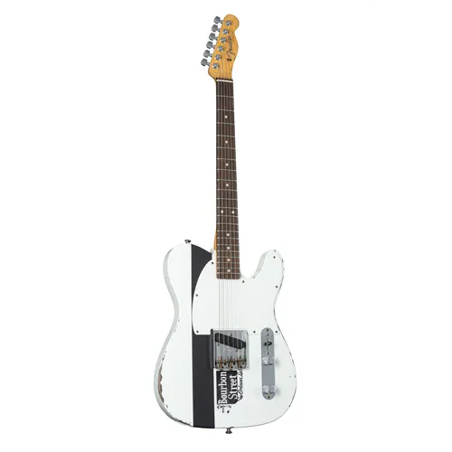 Fender Limited Edition Joe Strummer Esquire Relic Masterbuilt Jason Smith #JS403 E-Gitarre - Gitarren - Authentische Replik der legendären Esquire von Joe Strummer mit einzigartigem Relic-Finish und handgewickeltem Pickup für den unverwechselbaren Klang des Punk-Rock.