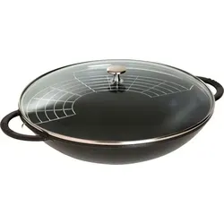 Staub Gusseisen Wok mit Glasdeckel 37 cm - Schwarz - Pfanne aus robustem Gusseisen, ideal für gleichmäßige Wärmeverteilung und perfekte Wokgerichte, geeignet für alle Herdarten.