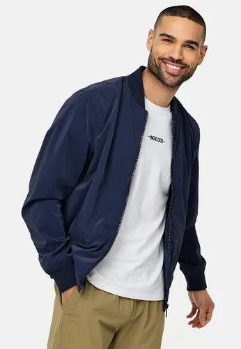 Indicode Sommerjacke Herren INIgnam – Klassische Bomberjacke für Herren - Die INIgnam Sommerjacke vereint klassisches Design mit praktischen Details. Ideal für die Übergangszeit, bietet sie optimalen Komfort und Stil – perfekt für jeden Anlass.