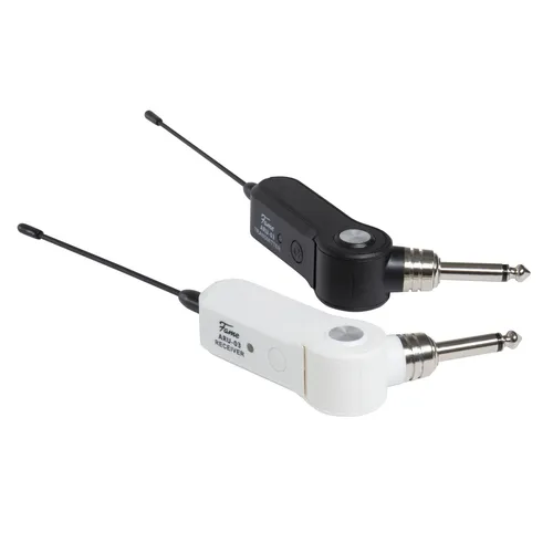 Fame ARU-03 Wireless System - UHF-Sendersystem für Gitarren und E-Bass, 20m Reichweite und weniger als 1 ms Latenz für eine schnelle, stabile Verbindung.